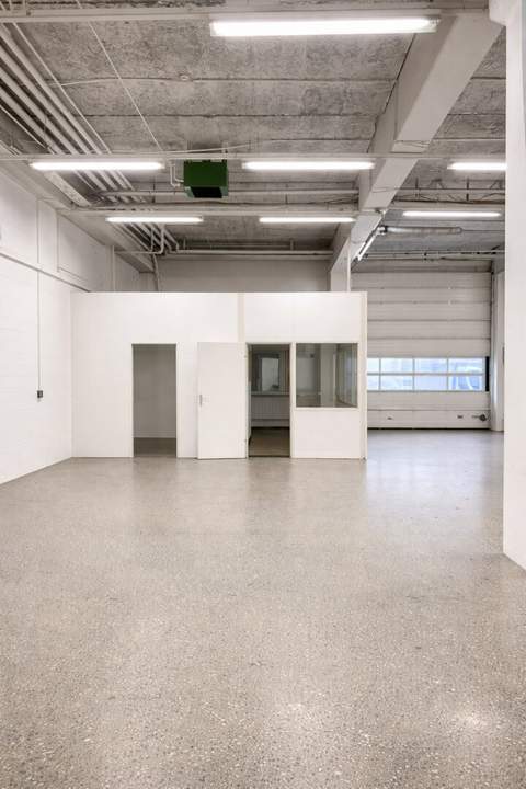Kombination Lager 306 m2 und Büro 300 m2 im Süden Wiens