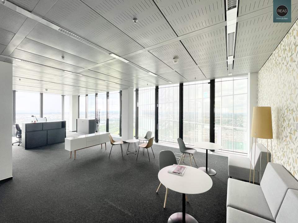 Büro im Hochhaus mit ausgezeichneter Infrastruktur und Panoramablick!