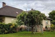 TRAUMHAFTER SONNIGER GARTEN! GERÄUMIG MIT VIEL POTENTIAL