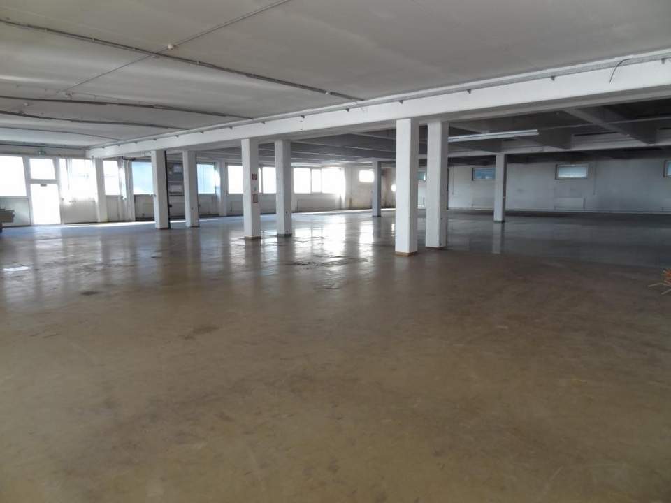 Lager-/Produktionsfläche mit 2 kleinen Büros in Imst mit ca. 280m² zu mieten