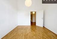| CHARMANTE 2-ZIMMER-WOHNUNG | ca.42,50m² | 3.OG | BESTLAGE | HAUPTPLATZ