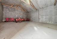 IMPOSANTER LANDSITZ FÜR HOHE ANSPRÜCHE! GROßZÜGIGE WOHN-UND NUTZFLÄCHEN SOWIE ÜBER 5000 m2 LAND