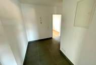 ERSTBEZUG! Geräumige Eigentumswohnung im Obergeschoss mit Balkon und Dachterrasse