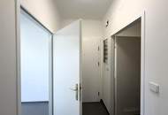 Neu saniertes Kleinbüro oder Praxis // Newly renovated small office or practice //