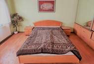 Großes Grundstück mit Einfamilienhaus und Lagerhalle