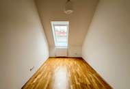Helle 2-Zimmer-Dachgeschoßwohnung mit Balkon nahe Schönbrunn