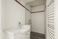 Sanierungsbedürftige Altbauwohnung mit guter Raumstruktur