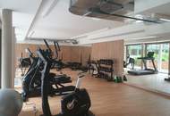 Grüne Oase 500m vom Zentrum – Innenhof mit großem Balkon, Fitness und Co-Working – Erstbezug &amp; Warm