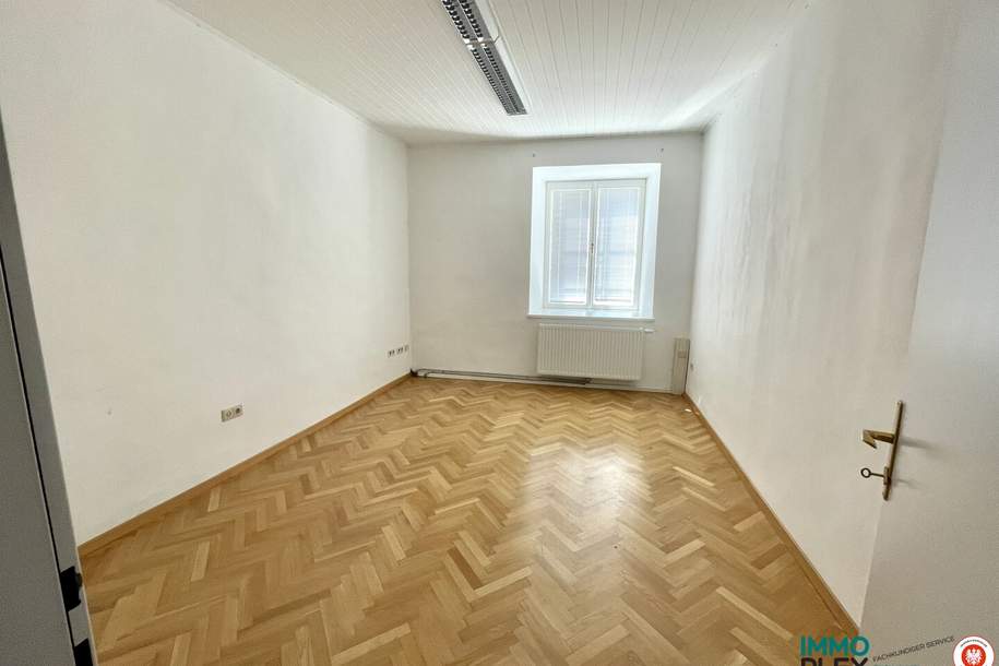84m2 Büro/Kanzlei/Praxis in frequentierter Lage, im Zentrum von HORN zu mieten!, Gewerbeobjekt-miete, 878,00,€, 3580 Horn