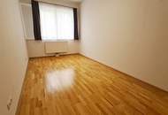 UNBEFRISTETET, INNSTRASSE, gepflegte 89 m2 Altbau, Wohnküche, 2 Zimmer, Wannenbad, Parketten, Hofruhelage