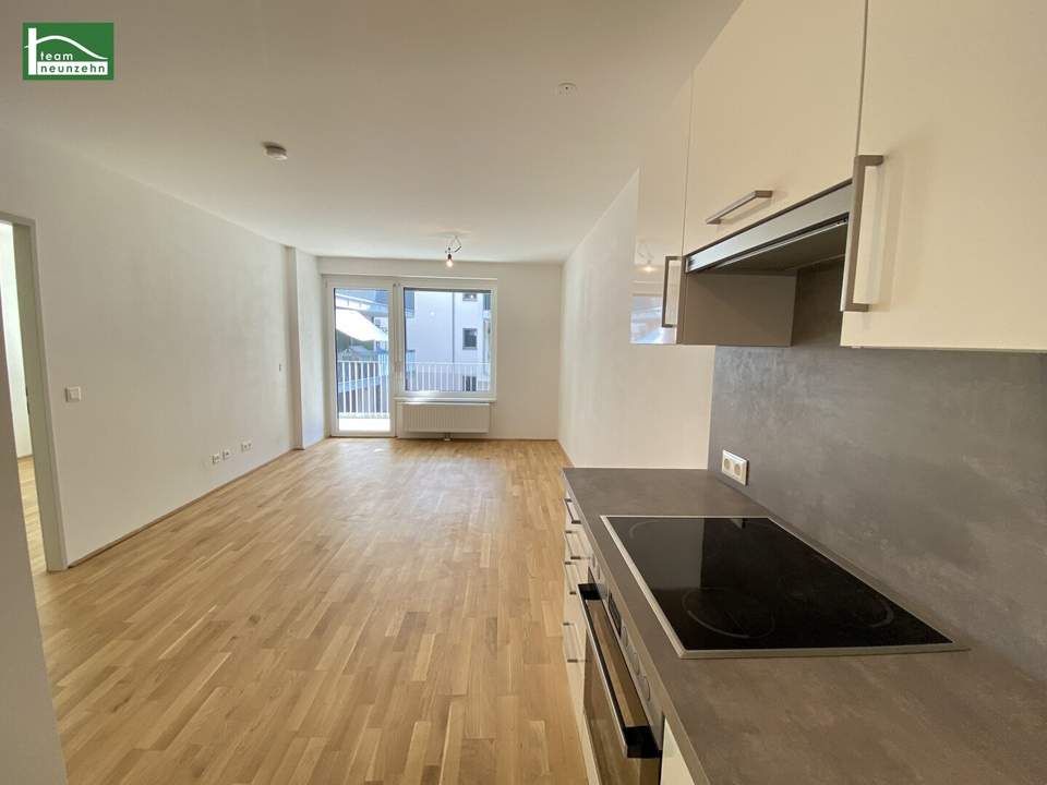 Moderne Wohnung in Hofruhelage mit großem Balkon an der Prager Straße! Straßenbahn, S-Bahn und viele Geschäfte in der Umgebung!