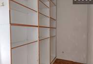 GÜNSTIGE, HOFSEITIG RUHIGE ZWEIZIMMER-ALTBAUWOHNUNG BEIM REUMANNPLATZ