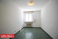 3-Zimmer-Wohnung mit Potenzial – Im sanierten Gebäude, mit Loggia, Garten und Stellplatz