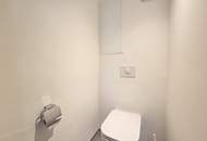 Klein - Fein - Mein - Tolles Klein- Wohnhaus mit angepasstem Grundstück samt Gartenhütte, Parkplatz und Abstellfläche