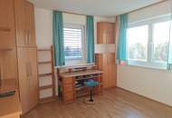 Sonnige, moderne 2-Zimmer-Wohnung mit Balkon und Tiefgaragenplatz