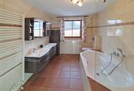 Modernes Einfamilienhaus mit Einliegerwohnung, Pool &amp; hochwertiger Ausstattung in Eggelsberg nahe Salzburg