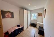 Modernes Wohnen im Grünen: Holzriegel-Einfamilienhaus mit Einliegerwohnung &amp; Traumblick auf 1.800m²