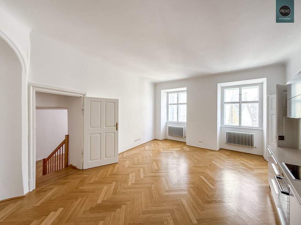 Wunderschönes Büro in historischem Denkmal-Haus in Toplage der Innenstadt!