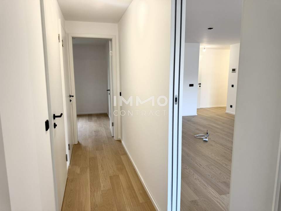 4-Room Apartment in Prime City Location: Directly at the main train station - Commission-free