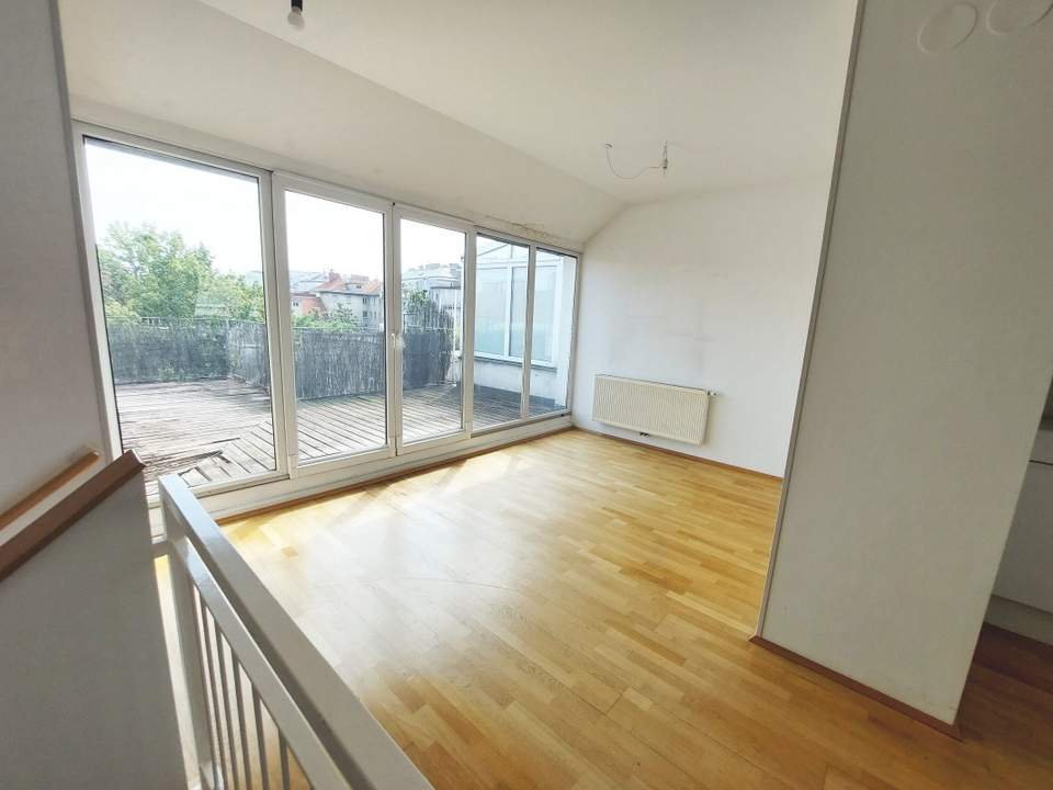 Klimatisierte 4-Zimmer-Maisonette mit traumhafter Terrasse - und begehbarem Dach!