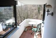 Großzügige Wohnung mit Loggia, Swimmingpool und Garagen in top Lage
