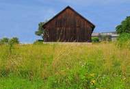 Traumhaftes ECK-Baugrundstück ca. 1177 m² mit Holzstadel - Ruhige Stadtrandlage !