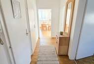 Gepflegte helle 2-Zimmer-Wohnung mit Balkon, Parkplatz, Klimaanlage und Kellerabteil - Mühlgasse