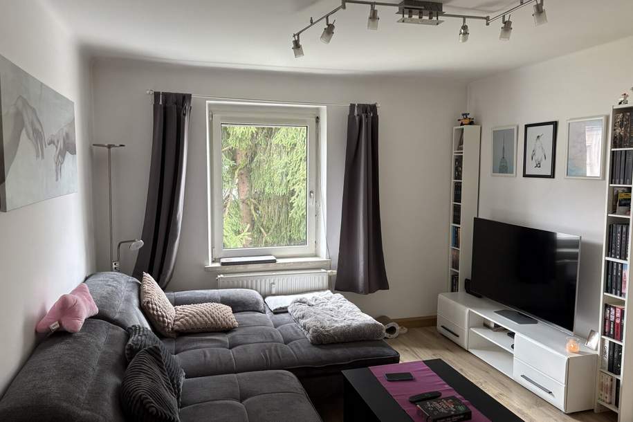 Küchenablöse möglich! Einladende 3-Zimmerwohnung mit lichtdurchfluteten Räumen, traumhaftem Grünblick und vielseitiger Raumgestaltung in hervorragender Lage!, Wohnung-miete, 500,77,€, 4400 Steyr(Stadt)
