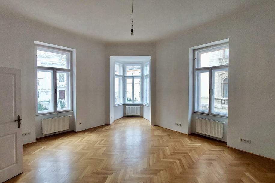 Traumwohnung inmitten des 8. Bezirks mit Blick auf die Piaristenkirche, Wohnung-miete, 2.860,57,€, 1080 Wien 8., Josefstadt