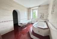 Schlossanwesen mit über 10 ha Grund, mit bestehenden Stallungen, Gehegeflächen und Infrastruktur für Tierhaltung- ideal für Käufer mit Platzbedarf, Tiere und Naturbezug!