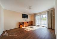 Villa mit Nebengebäude und Pool in Top-Ruhelage
