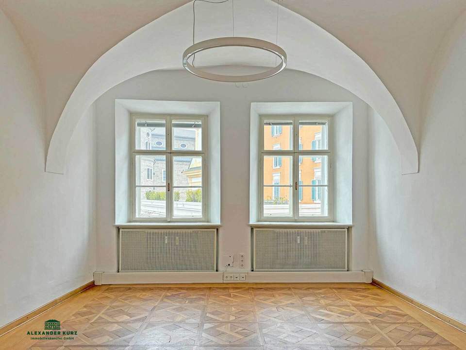 Repräsentatives Büro/Atelier im prominenter Altstadtlage