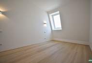 FIRST OCCUPANCY | Modern attic apartment with loggia and terrace