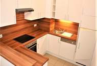 HOLBEINGASSE, 68 m2 Altbau, Wohnküche, 2 Zimmer, WG-geeignet, Komplettküche, Wannenbad, Parketten, 4. Liftstock