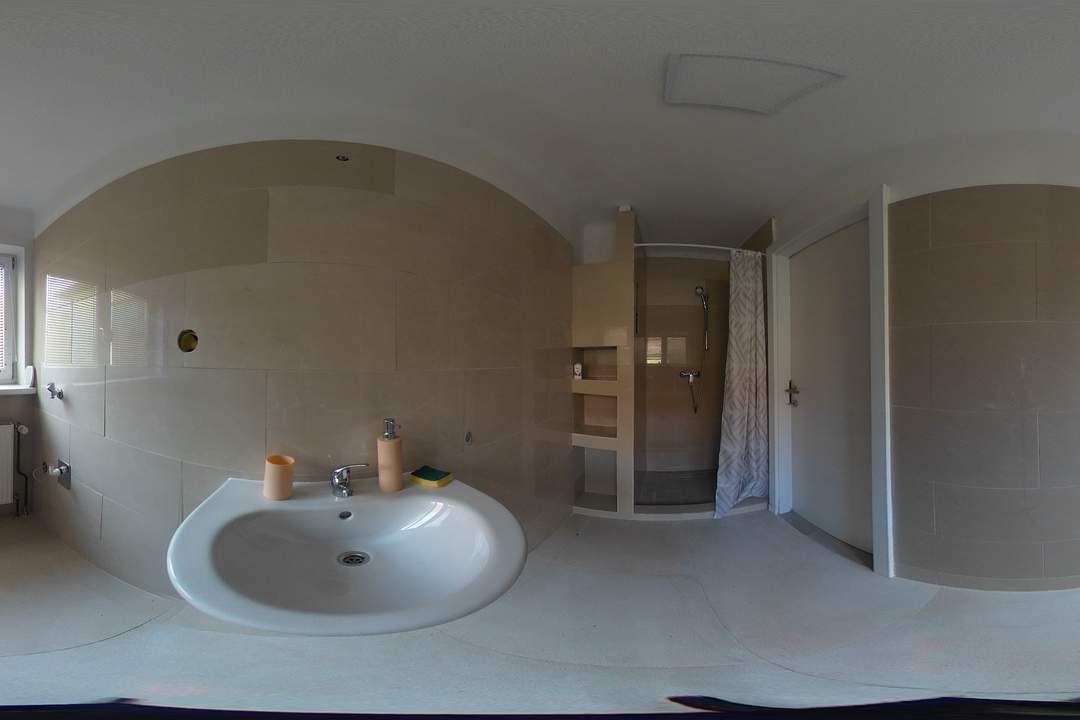 Familienfreundliches Ein- oder Zweifamilienwohnhaus mit 2 Wohneinheiten!