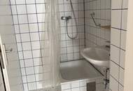 Unbefristet: Helle 2 Zimmer Wohnung