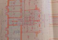 Zentral gelegenes Mehrparteienhaus mit zwei Geschäftslokalen