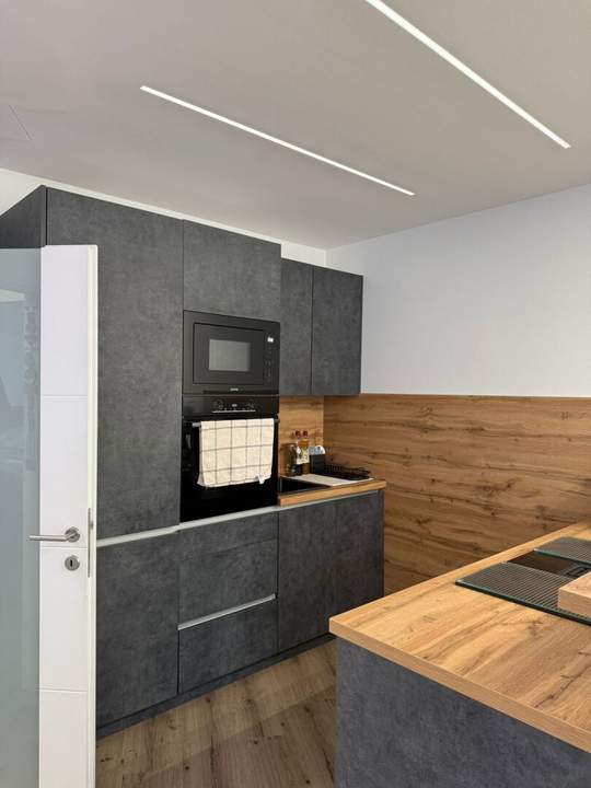 KERNSANIERTES APARTMENT(2021) in Wels/Neustadt - wartet auf einen neuen Eigentümer - unmittelbare Krankenhausnähe