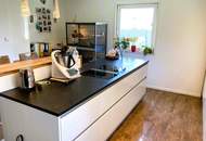 MODERNES TRAUMHAUS mit POOL & WELLNESSBEREICH / ZENTRUMSNAHE RUHIGE SIEDLUNGSLAGE / SACKGASSE