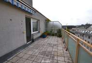 3 Zimmer DG-Wohnung mit zwei Terrassen und Top Infrastruktur