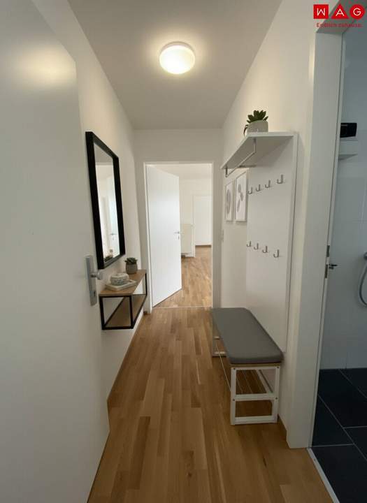 Perfekte Wohnung für junge Familien und Pärchen dank idyllischer Grünlage und optimaler Infrastruktur! Schöne Raumaufteilung! Saniert und sofort verfügbar!