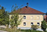 Wunderschöner Dreikanthof in Ruhelage mit Reithalle