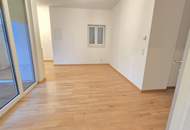 Schöne Dachgeschoß Wohnung, drei Zimmer + Balkon + Terrasse, Neubau