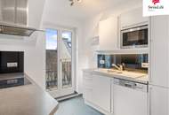 Helle 2 Zimmer Dachgeschoßwohnung | Große Terrasse | Hofseitiger Balkon | Sauna