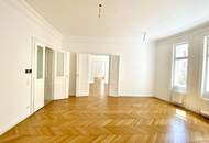 Museumsquartier: Erstbezug: Elegante 5,5 Zimmer-Altbauwohnung mit Balkon