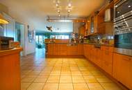 Einmalig! Stilvolle Premium-Residenz mit altem Weinhaus am Neusiedler See