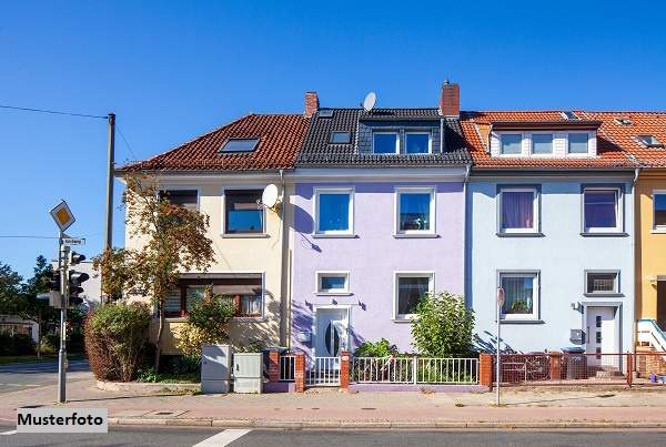 2-Familienhaus mit Doppelgarage