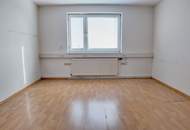 900m² Produktionshalle mit optionalen Freiflächen und Büros