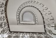 Lichtdurchflutet & luxuriös: Sanierter Altbau-Erstbezug mit Balkon