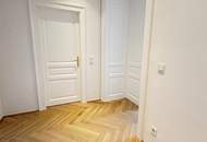 SALZTORGASSE, ERSTBEZUG, 58 m2 Altbauwohnung, Wohnküche, 1 Zimmer, Duschbad, Parketten, 1. Liftstock